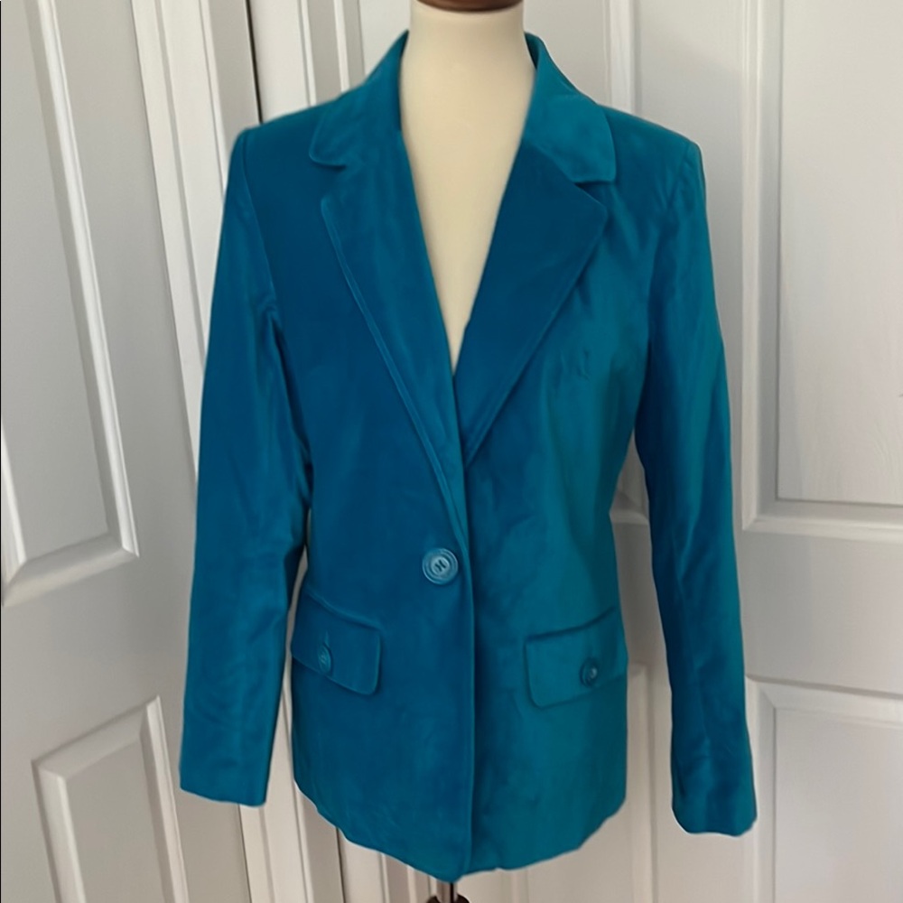 Blue Blazer with Notched Lapels and Textured Wool Blend